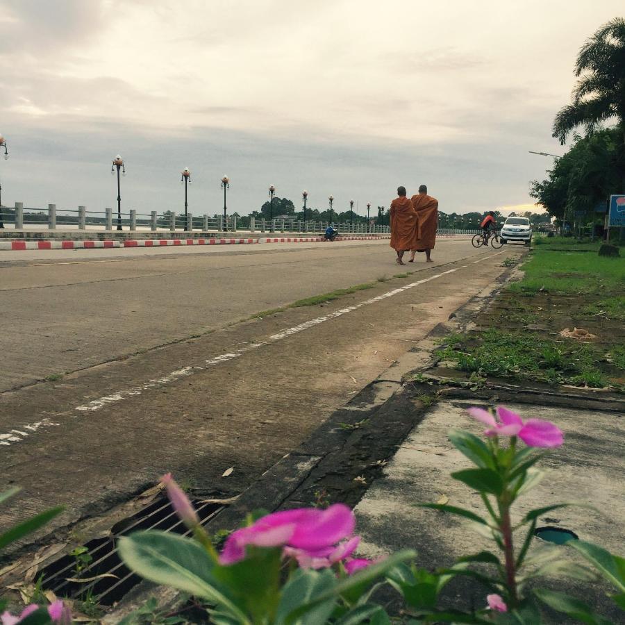 Rim Than View Resort Ubon Ratchathani Exteriör bild